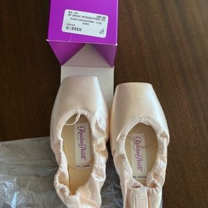 Russian Pointe Rubin 38w6v2fh